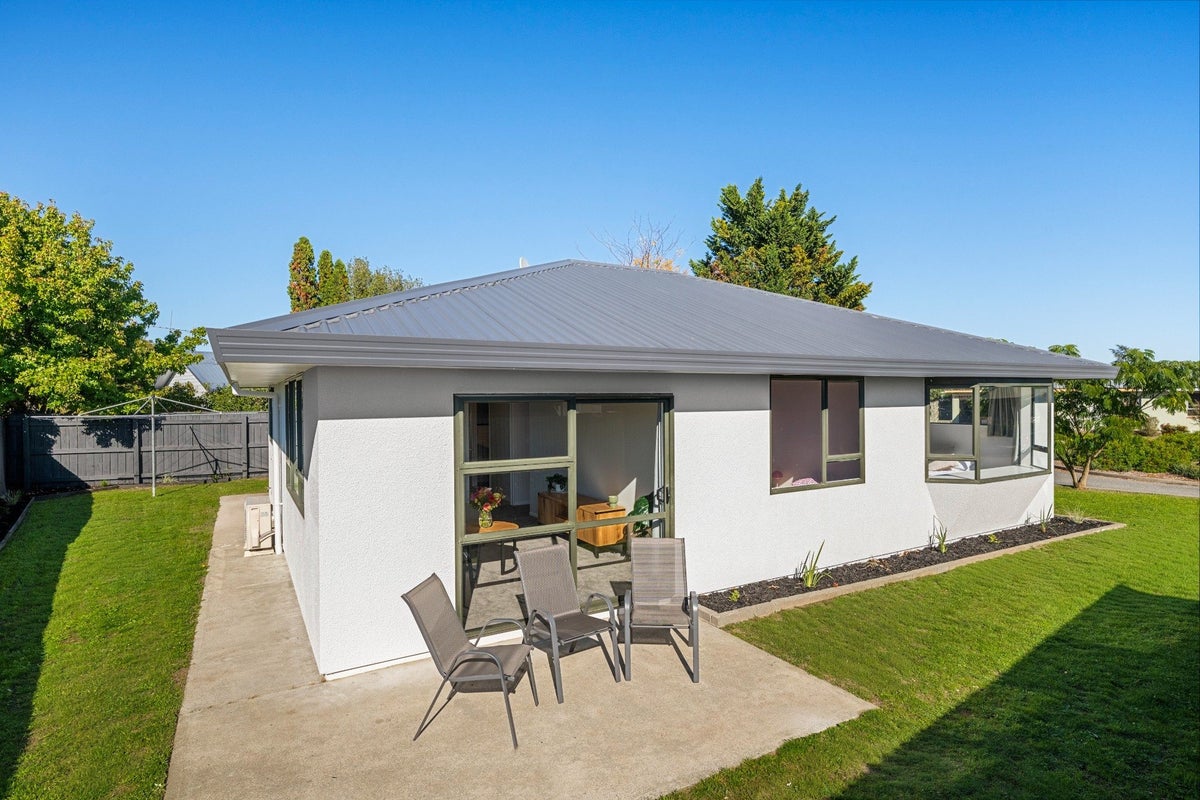 17A Brookfield Place, Redwoodtown, Blenheim - Carousel 1