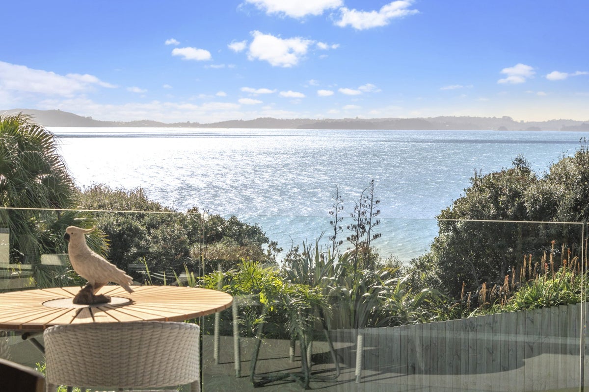 47 Pohutukawa Road, Beachlands, Auckland - Carousel 1