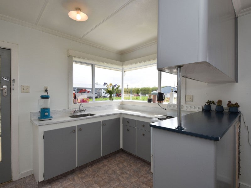 672 North Road, Lorneville, Invercargill - Carousel 2