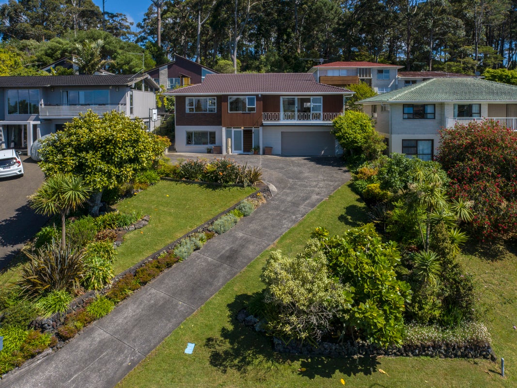 44 Ravenwood Drive, Forrest Hill, Auckland - Carousel 2