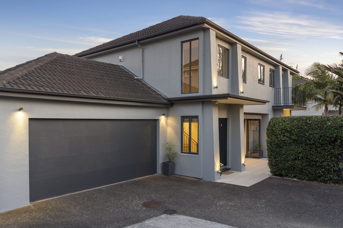 11A Horotutu Road, Greenlane, Auckland - Carousel 1