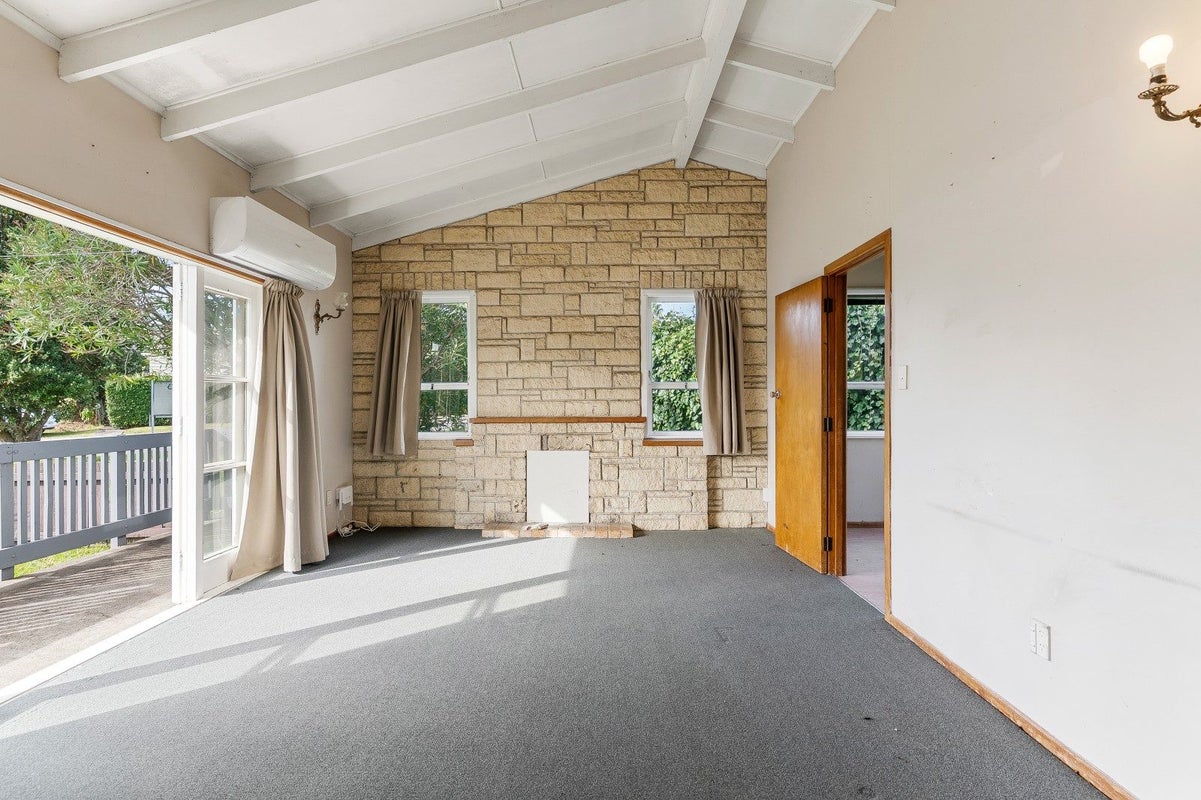 11 Mountfort Street, Manurewa, Auckland - Carousel 2