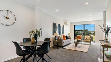 2/271 Ormiston Road, Flat Bush, Auckland - Carousel 1