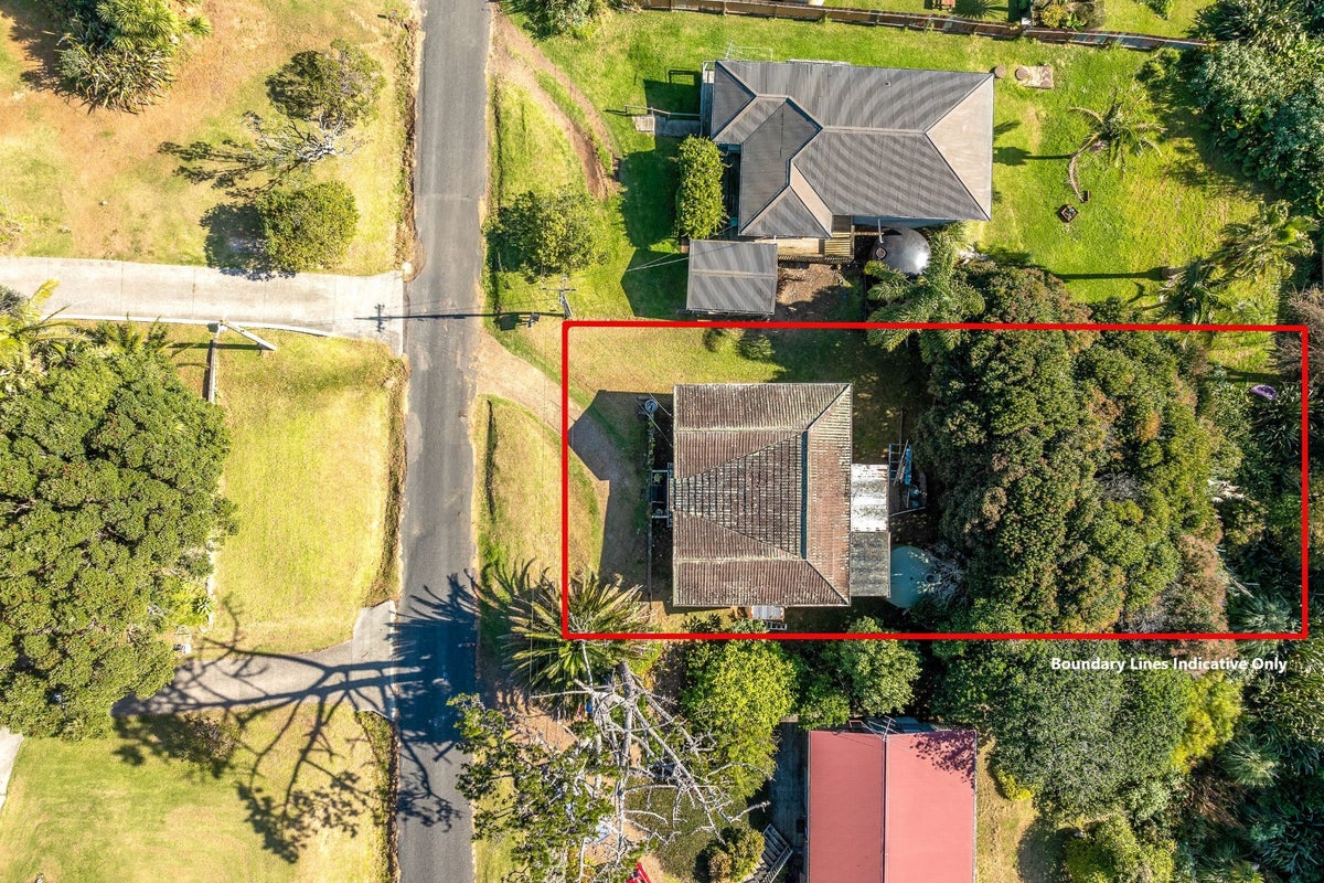 9 Ocean Road, Surfdale, Waiheke Island - Carousel 2