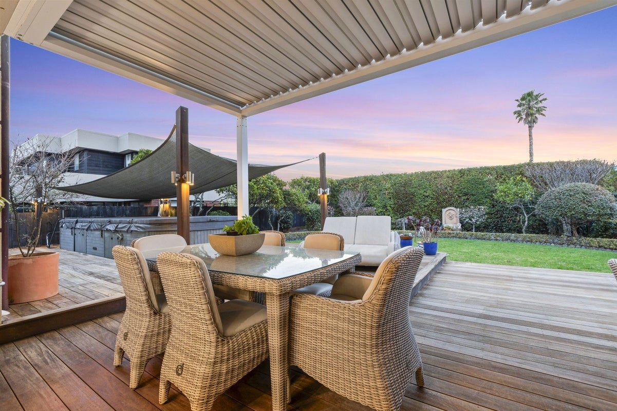 33 Patteson Avenue, Mission Bay, Auckland - Carousel 2