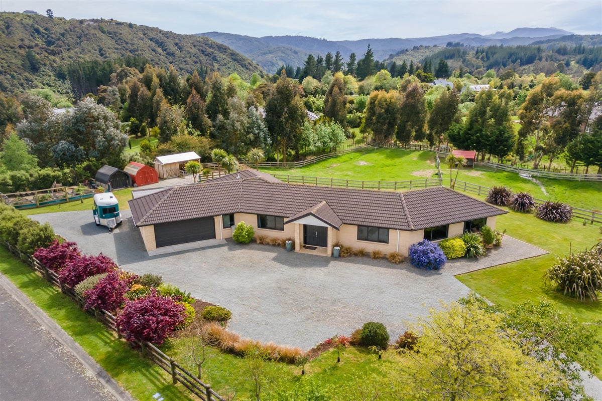 1166A Maymorn Road, Maymorn, Upper Hutt - Carousel 1