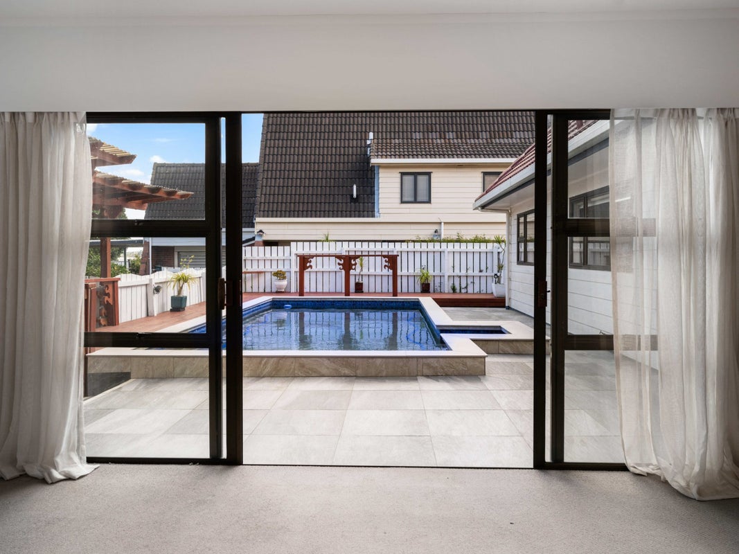 26 Emory Drive, Conifer Grove, Papakura, Auckland - Carousel 2
