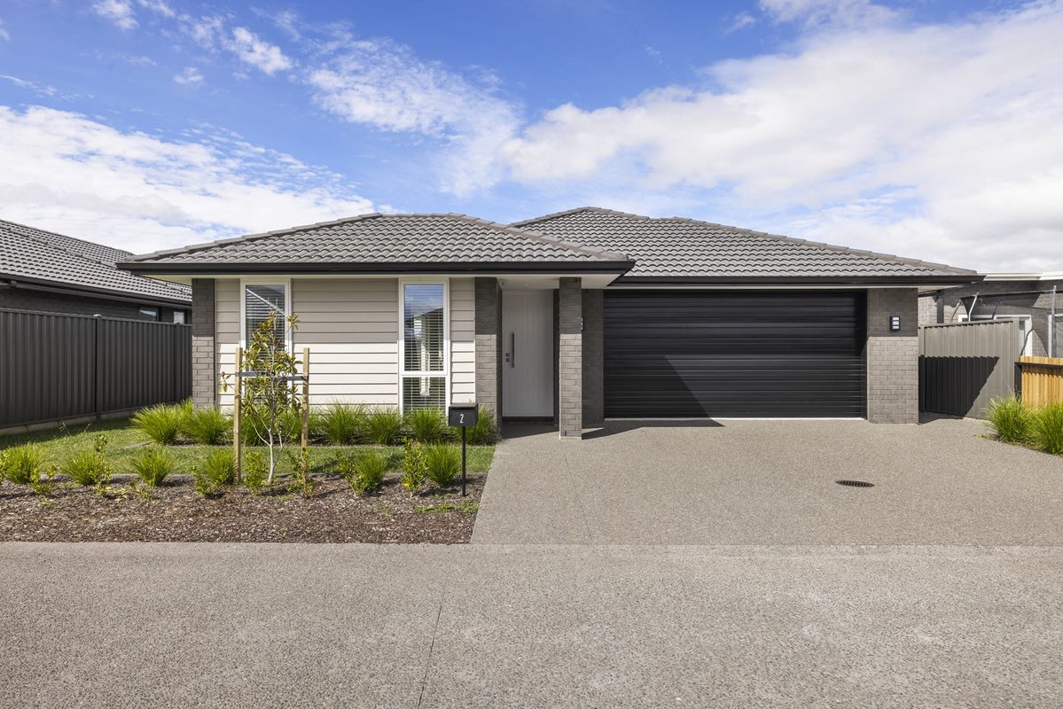 2 Lattay Lane, Pyes Pa, Tauranga - Carousel 1