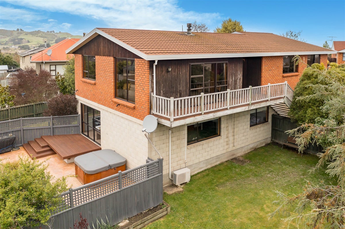 35 Walton Park Avenue, Fairfield, Dunedin - Carousel 1