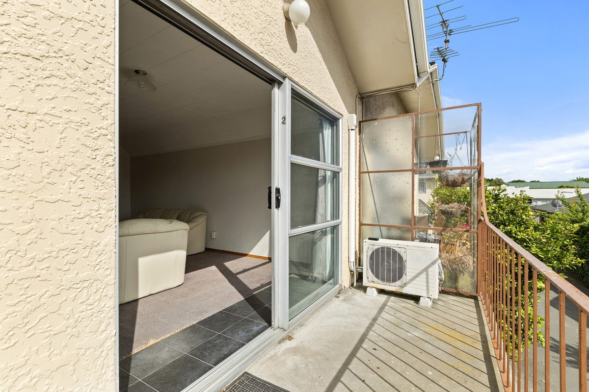 2/28 Taramea Place, Addington, Christchurch - Carousel 2