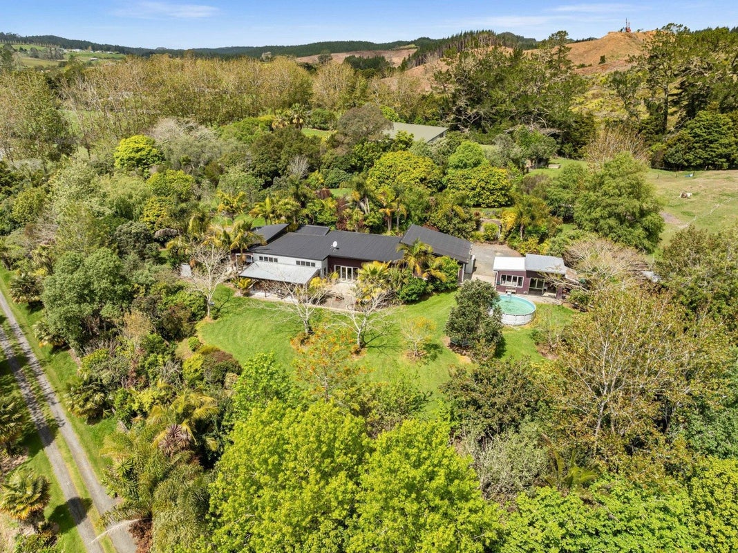 74 Waitangi Road, Whangarei - Carousel 1