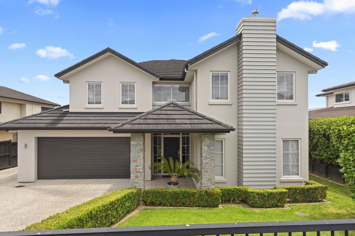 18 Armstrong Farm Drive, East Tamaki Heights, Auckland - Carousel 33
