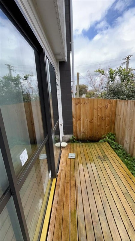 1B GreenMeadow, Manurewa East, Manukau City, Auckland - Carousel 11