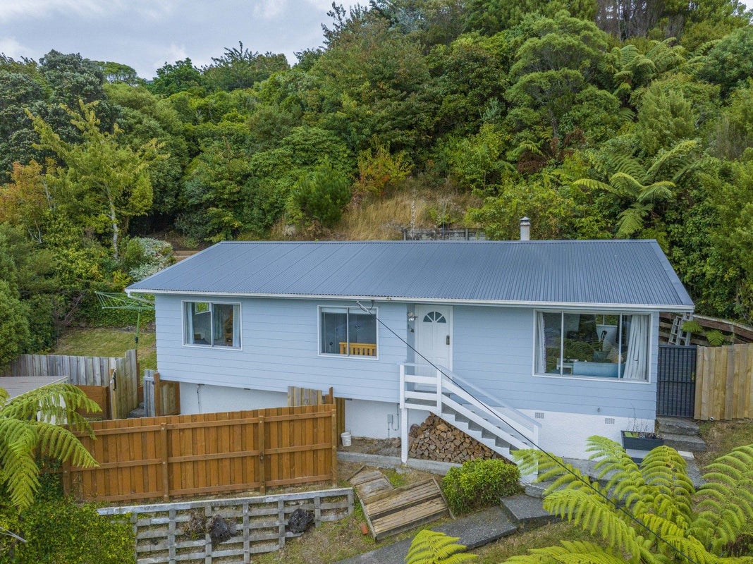 165 Miromiro Road, Normandale, Lower Hutt - Carousel 2