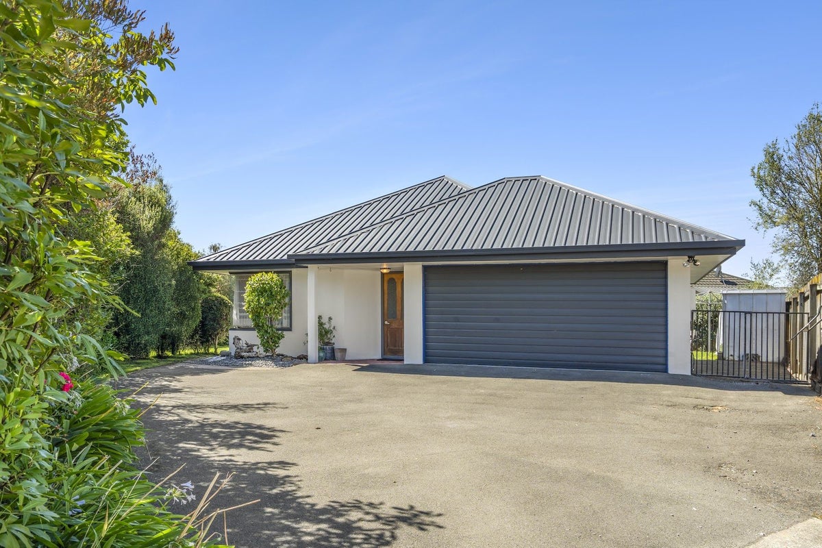 15 Albizia Place, Richmond - Carousel 1