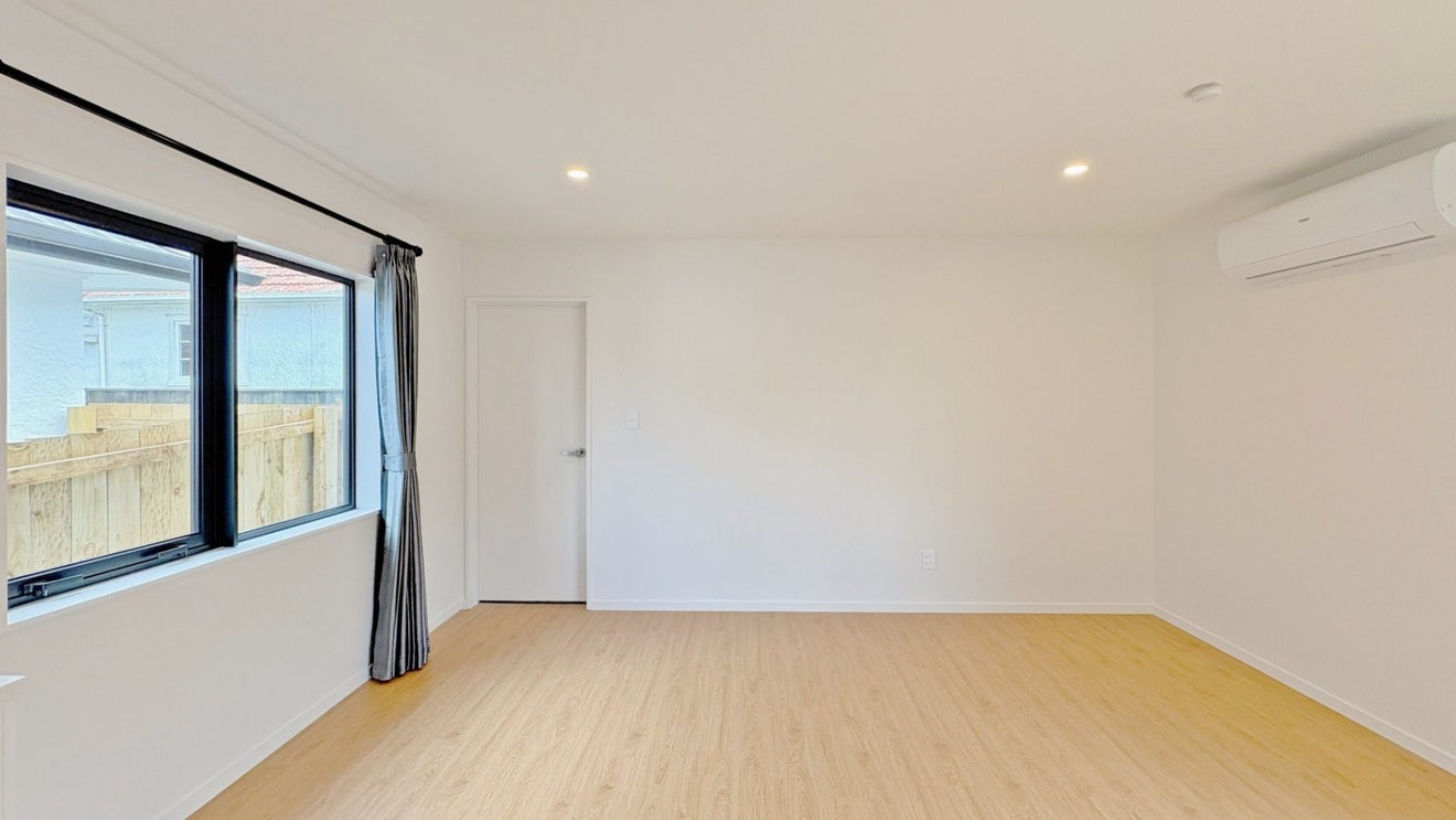 6 Sturges Avenue, Otahuhu, Auckland - Carousel 2
