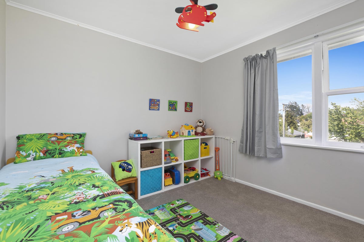 5 Wembury Grove, Parkvale, Tauranga - Carousel 1