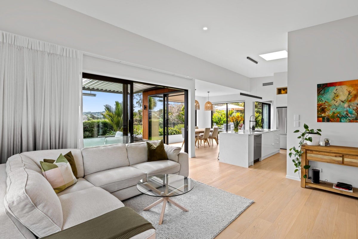 14 Odlin Lane, Red Beach, Whangaparaoa - Carousel 2