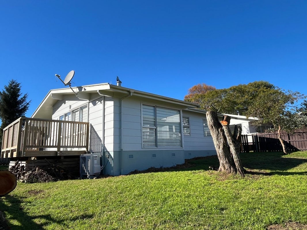 115 Sutherland Road, Brookfield, Tauranga - Carousel 1