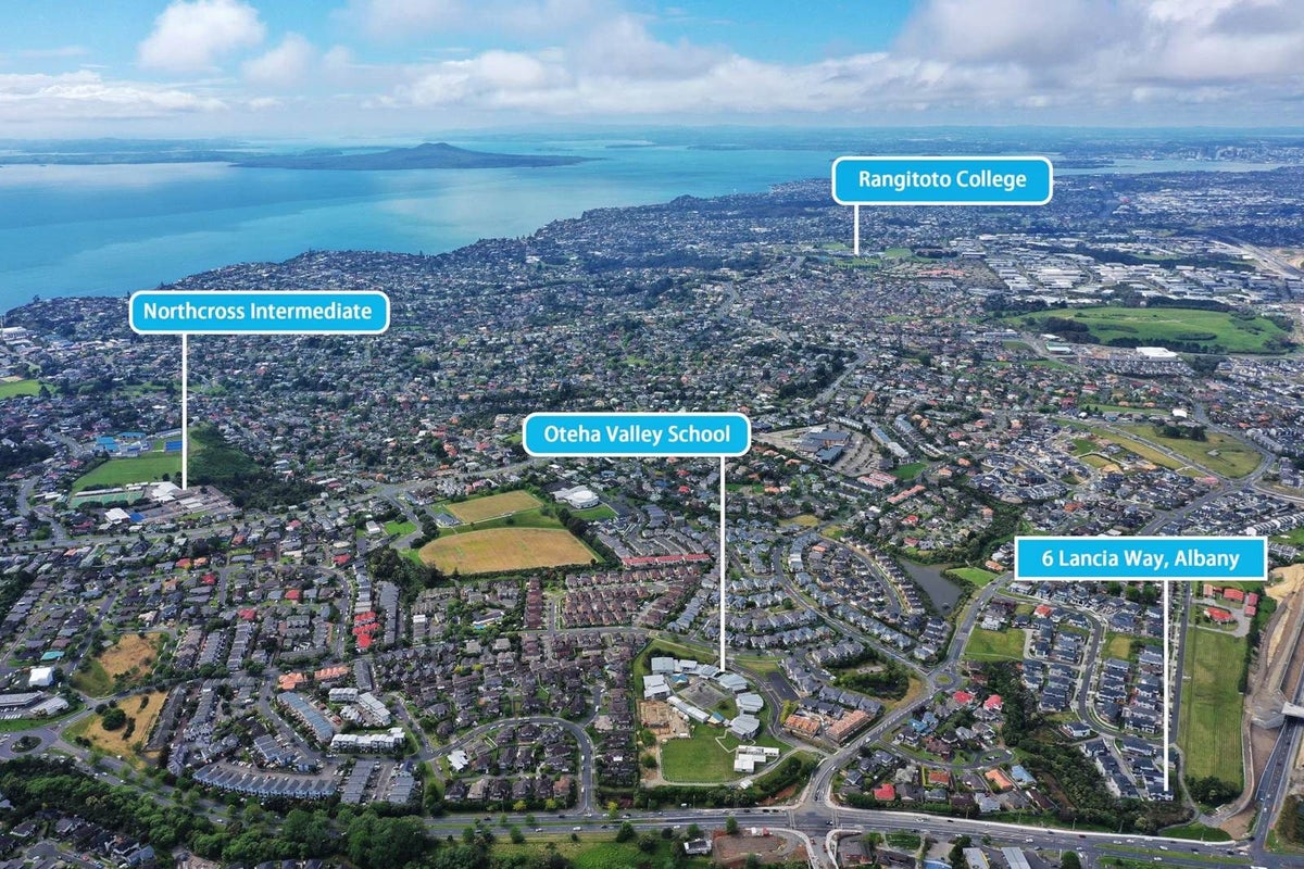 6 Lancia Way, Oteha, Auckland - Carousel 37
