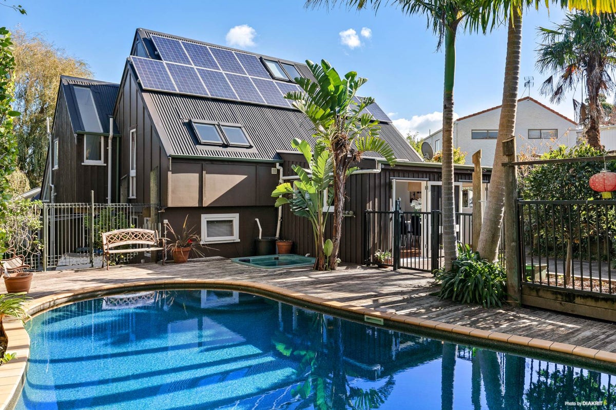 32 Karaka Park Place, Glendowie, Auckland - Carousel 1