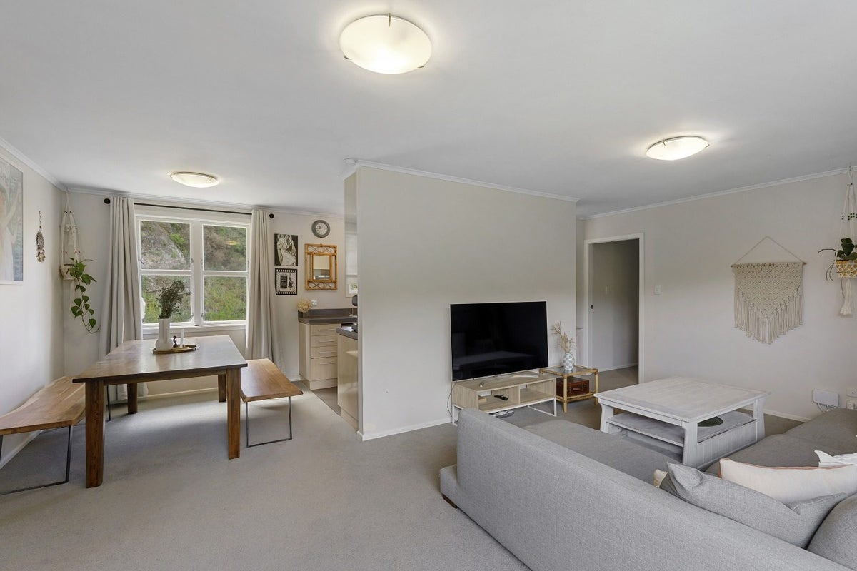 2 Amos Way, Kingston, Wellington - Carousel 1