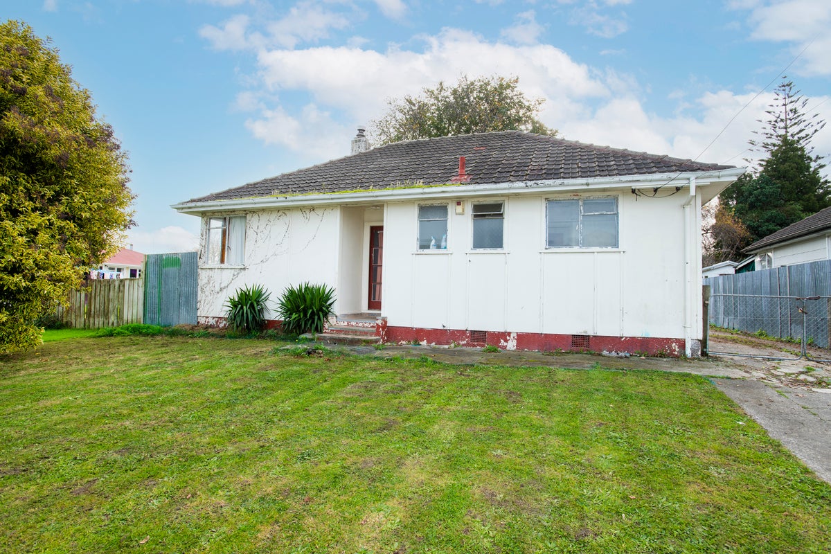 49 Taruheru Crescent, Mangapapa, Gisborne - Carousel 1