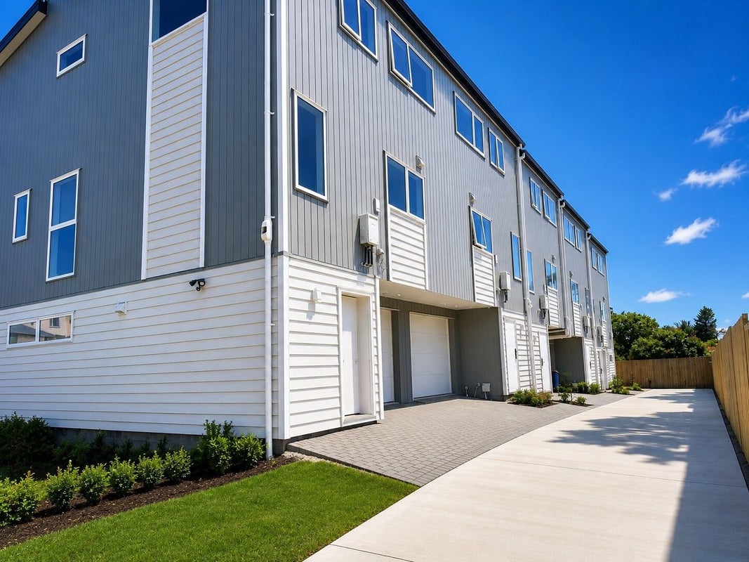 15B Blenheim Street, Glenfield, Auckland - Carousel 1