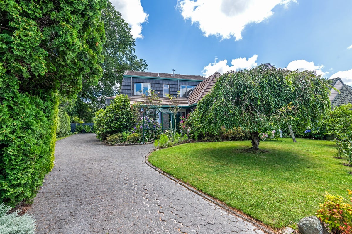 5 Ranara Court, West End, Palmerston North - Carousel 1