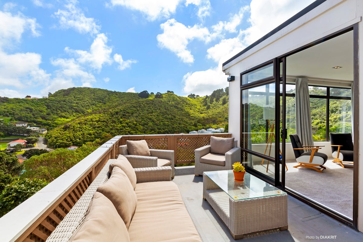 163A Totara Road, Miramar, Wellington - Carousel 1