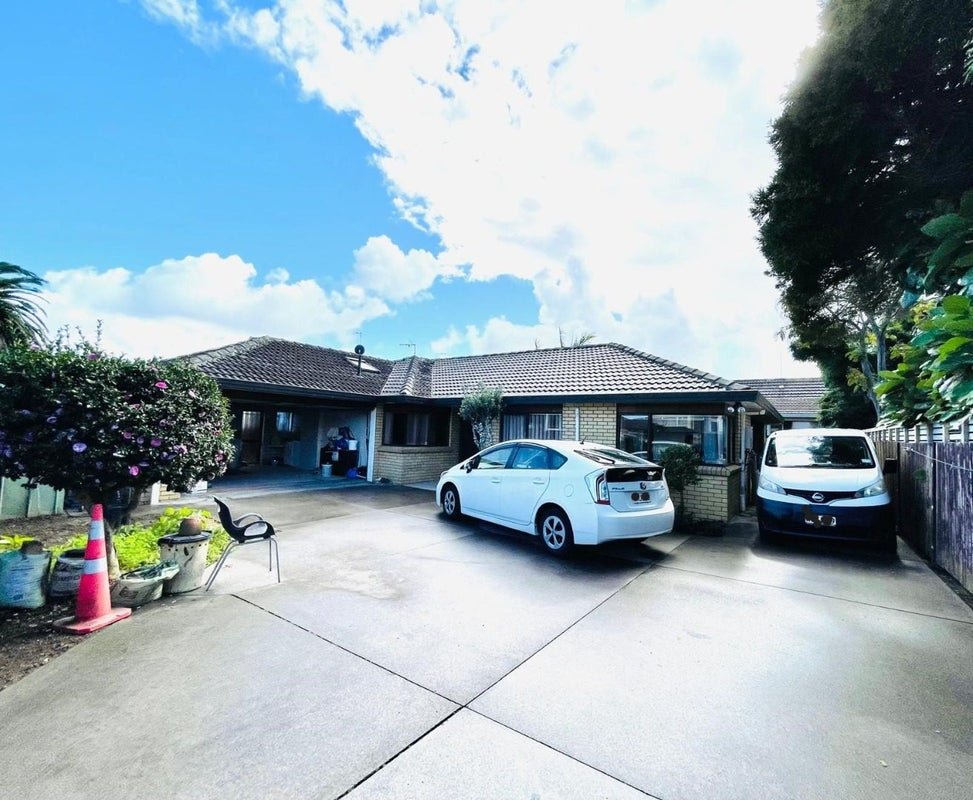 2/34 Wilmay Avenue, Papatoetoe, Auckland - Carousel 1