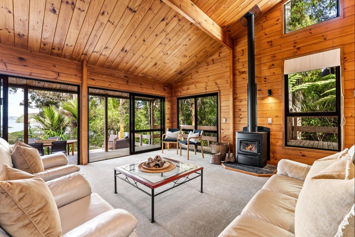 16 CLINTON RD, Tawharanui Peninsula, Matakana - Carousel 2