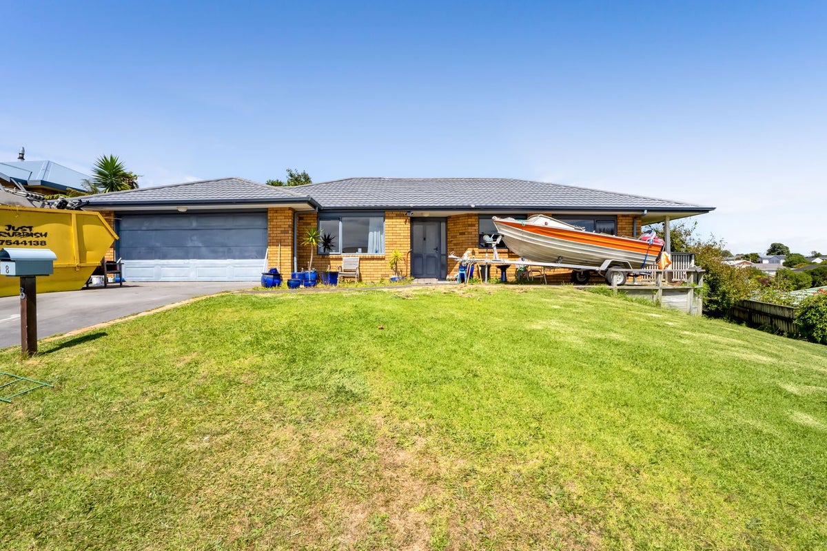 8 Horizon Heights, Whalers Gate, New Plymouth - Carousel 1