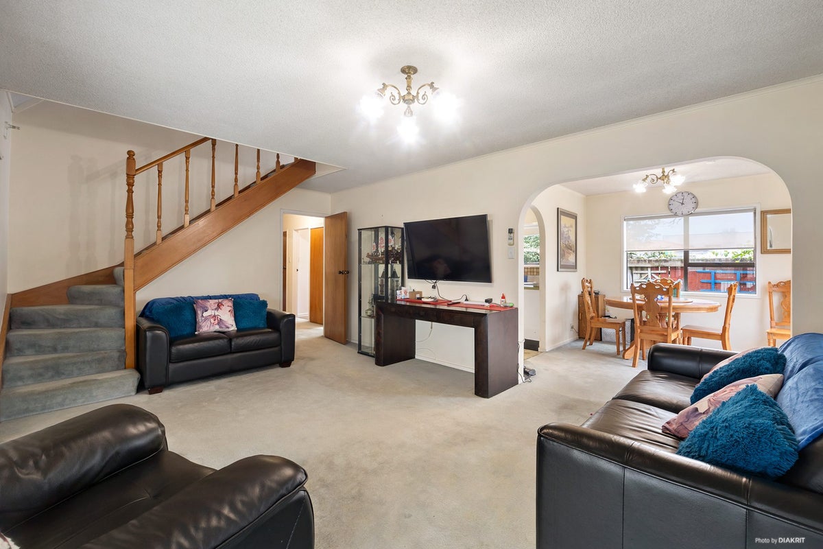 1/216 Edmonton Road, Te Atatu South, Waitakere City, Auckland - Carousel 2