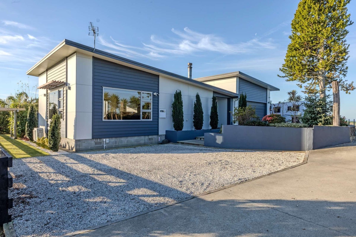 351 Henwood Road, Hillsborough, New Plymouth - Carousel 1