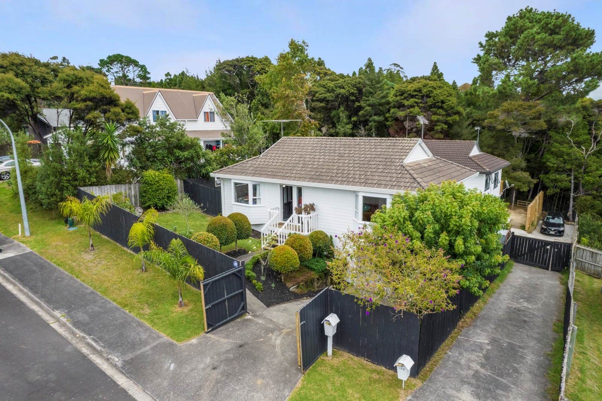 1/36 Anne McLean Drive, Bayview, Auckland - Carousel 1