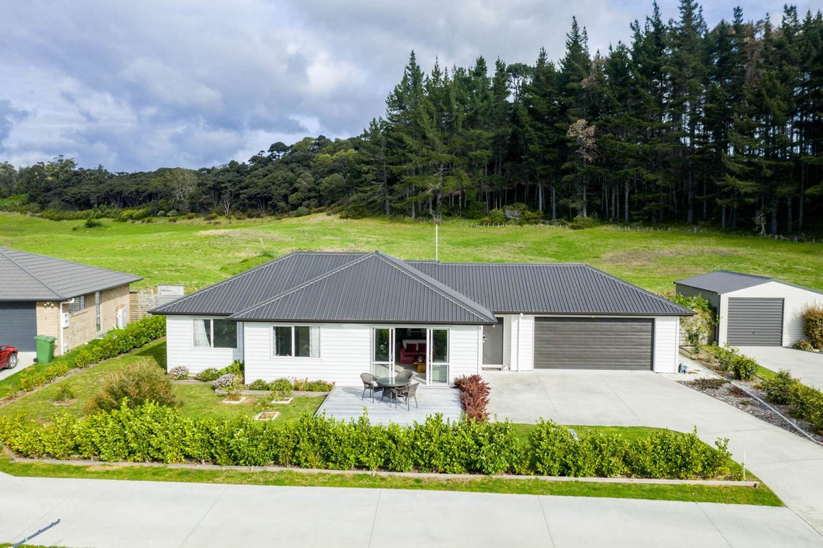 33 Anchorage Road, Mangawhai Heads, Mangawhai - Carousel 1