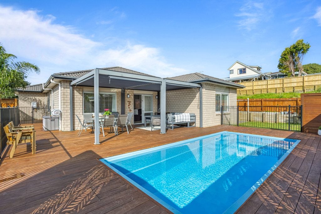 32 Rishworth Avenue, Stanmore Bay, Whangaparaoa - Carousel 2