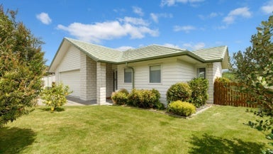 12 Rochfort Crescent, Pyes Pa, Tauranga - Carousel 1