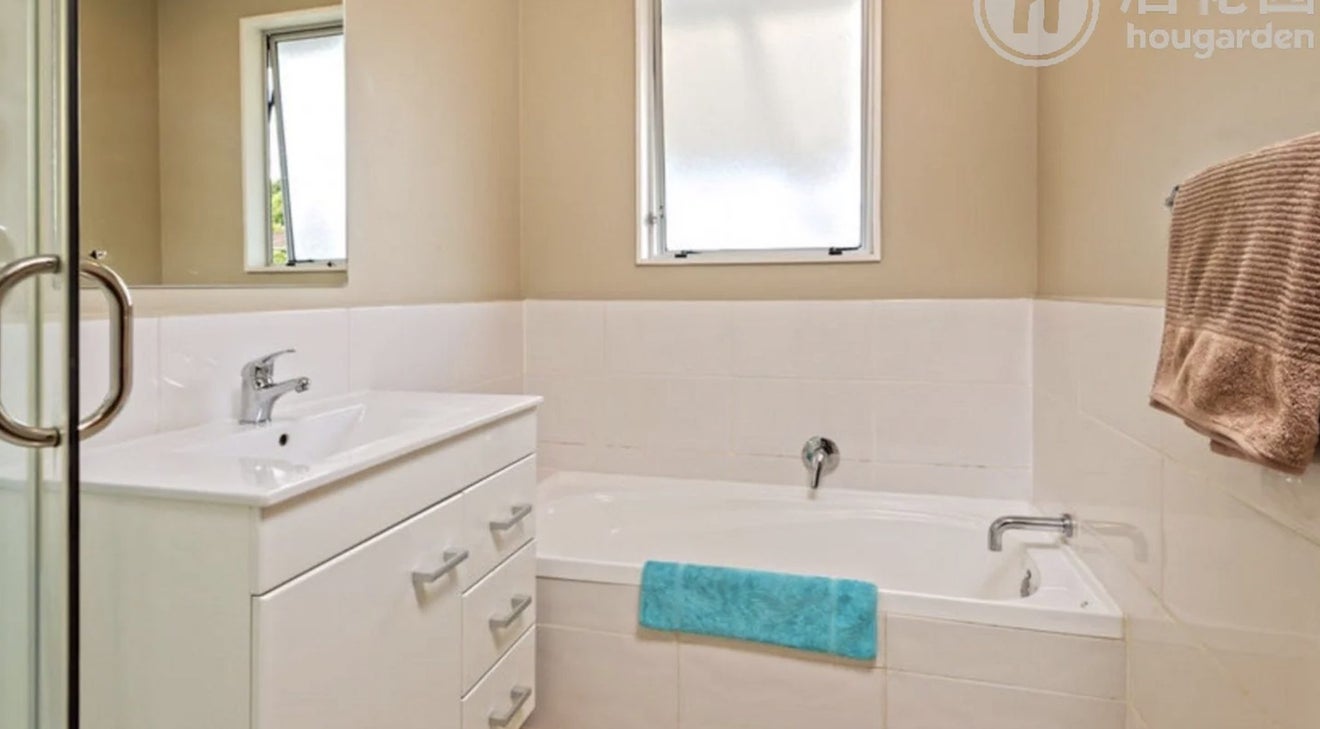 27 Lambrown Drive, Totara Vale, Auckland - Carousel 9