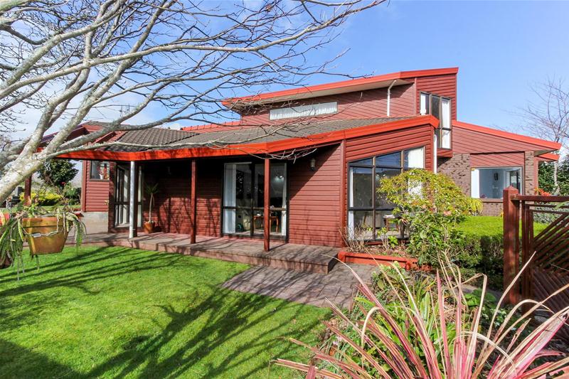 62 Karina Road, Merrilands, New Plymouth - Carousel 2