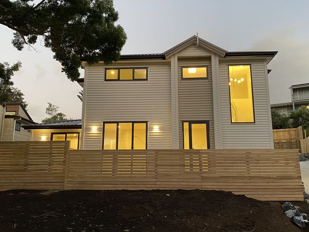 28A Rotoma Rise, Clover Park, Auckland - Carousel 1