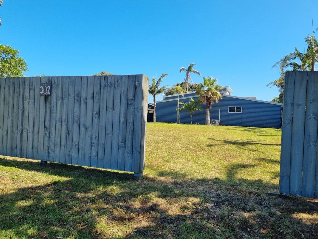 302 Kenwood Drive, Matarangi - Carousel 8