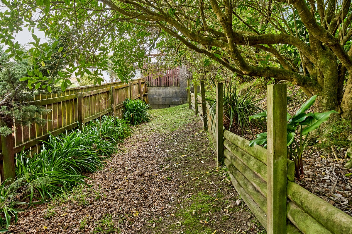 27 Humphreys Grove, Titahi Bay, Porirua - Carousel 24