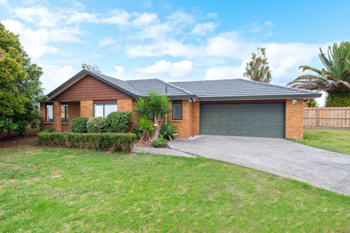 24 Davington Way, Burswood, Auckland - Carousel 1