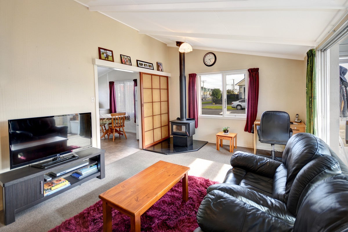 30B Jackson Street, Saint Kilda, Dunedin - Carousel 2