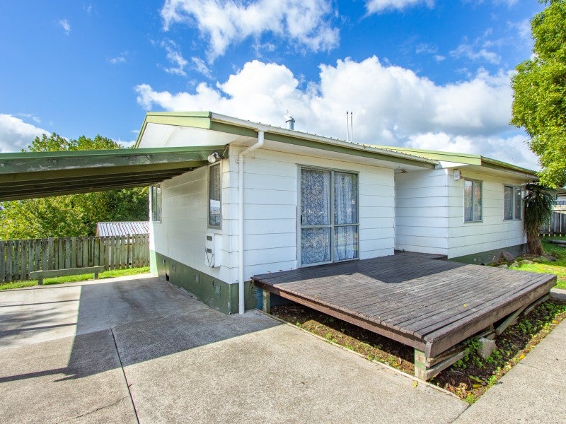 6 Thebes Street, Pomare, Rotorua - Carousel 1