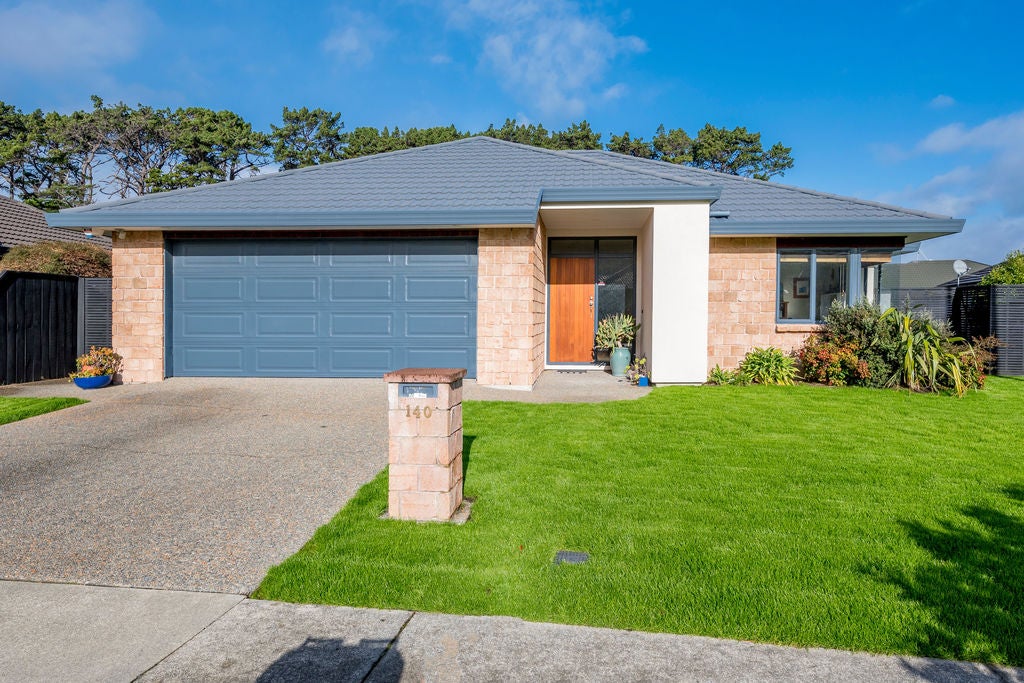 140 Weggery Drive, Waikanae Beach, Waikanae - Carousel 2