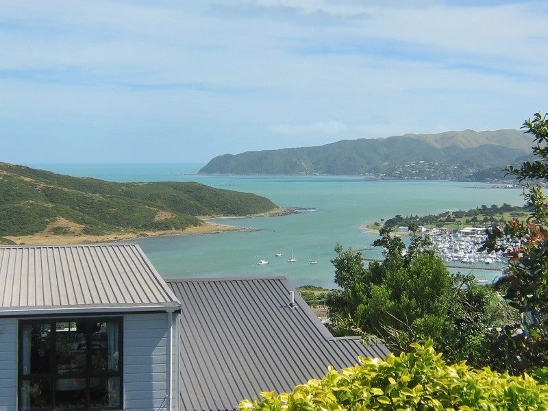 7 Lauderdale Road, Papakowhai, Porirua - Carousel 2