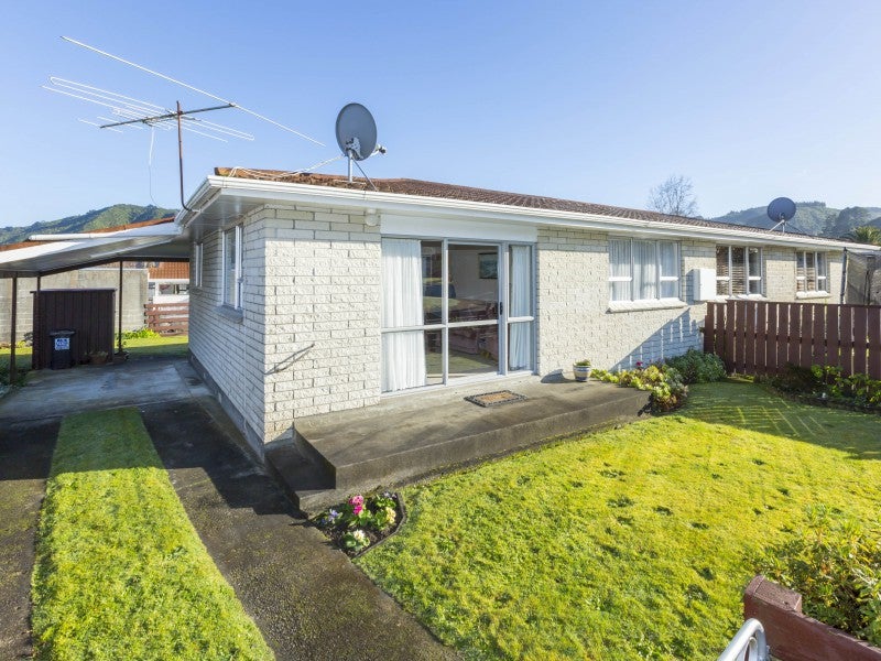 2/39 Shanly Street, Brown Owl, Upper Hutt - Carousel 1